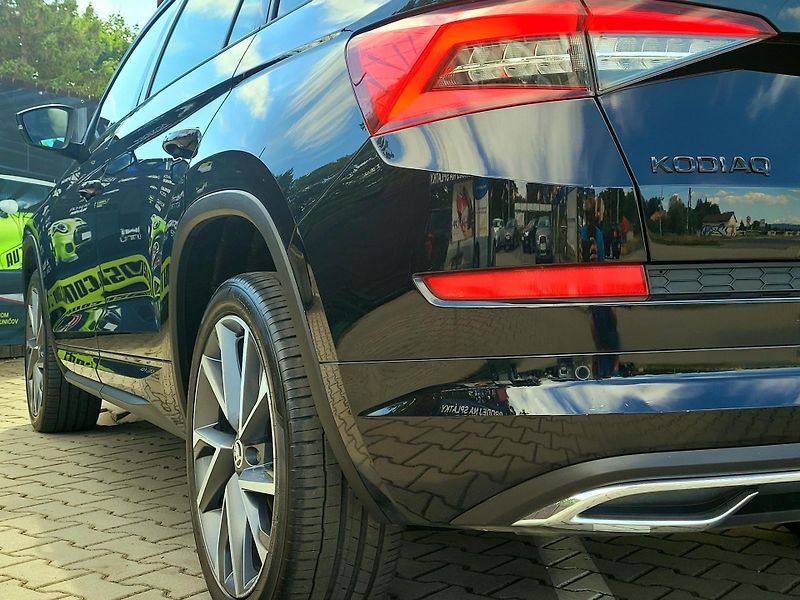 Škoda Kodiaq CZ,1maj,4x4, Sport-Line 140kW - fotka 52 z 53