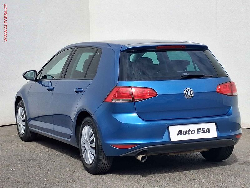 Volkswagen Golf (2014) 1.6 TDi, autoAC - fotka 6 z 17