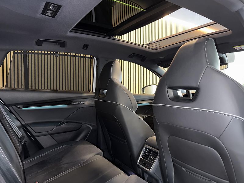 Škoda Enyaq 80x 4X4 Sport Tep.Čerp Záruka - fotka 17 z 42