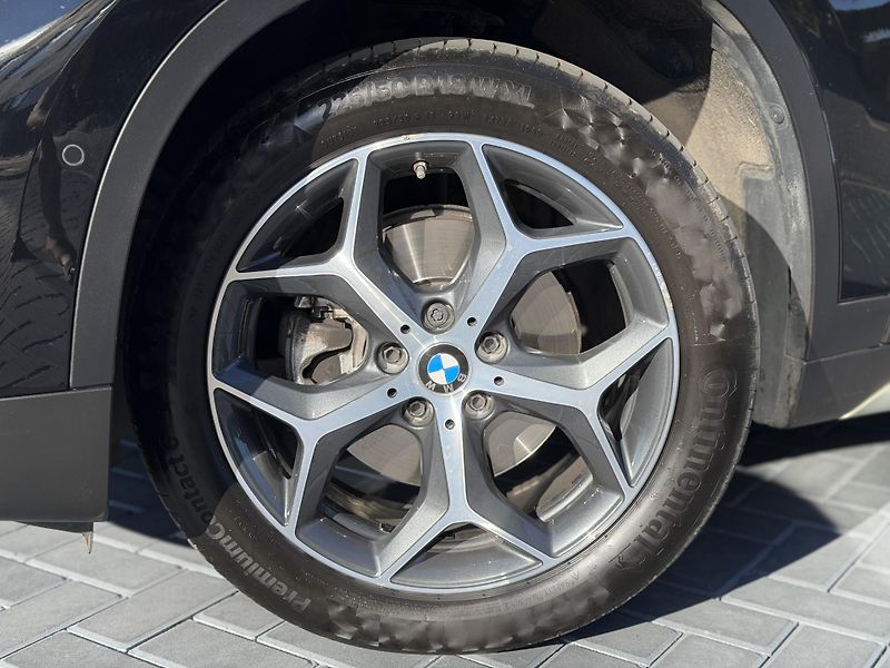 BMW X1 (2016) 110 kW xLine xDrive - fotka 9 z 24