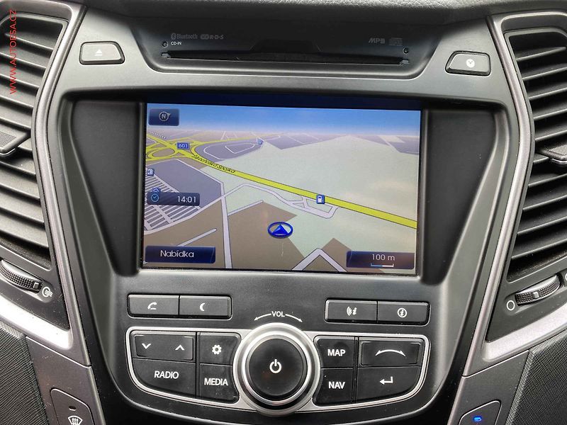 Hyundai Santa Fe (2014) 2.2 CRDi 4x4, ČR, AT, navi - fotka 18 z 18
