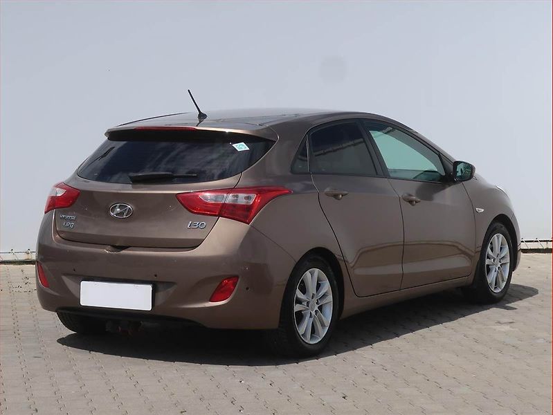 Hyundai i30 (2014) 1.4 CVVT, Serv.kniha, Tempomat - fotka 5 z 16