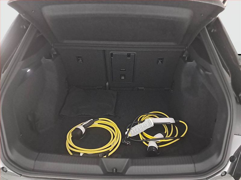 Volkswagen ID.4 (2021) Pro Perf. (82 kWh), SoH 91% - fotka 16 z 21