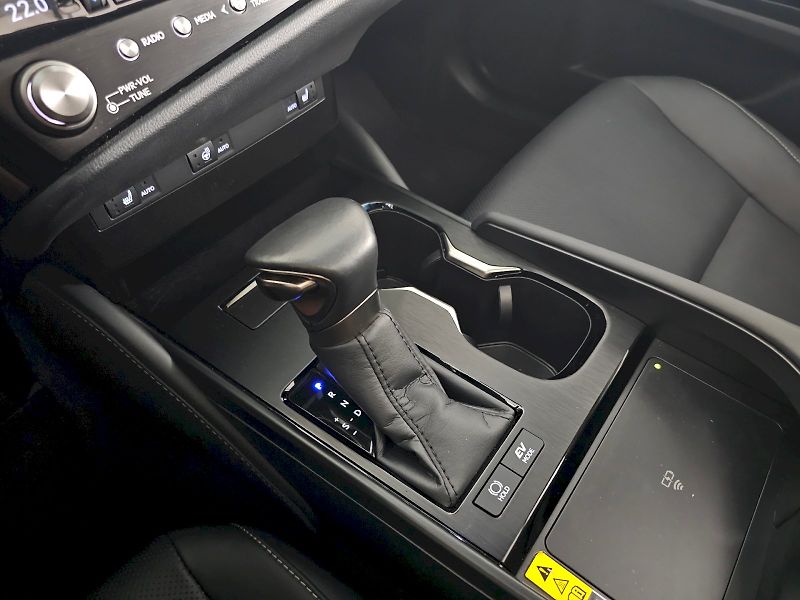 Lexus ES 300h (2025) 2.5HEV 218k BUSINESS EDITION - fotka 18 z 28
