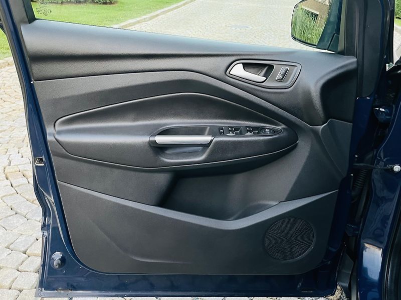 Ford Kuga 2.0TDCi MANUÁL SERVISKA TAŽNÉ  - fotka 33 z 51