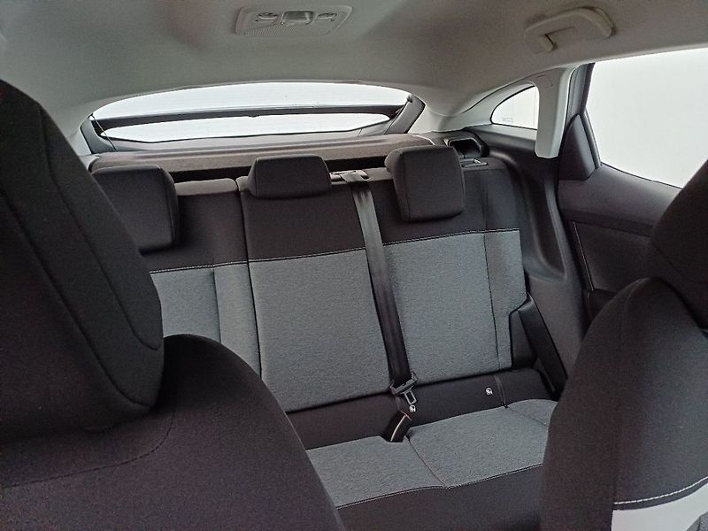 Citroën C4 YOU Hybrid 110k Automatic - fotka 33 z 35