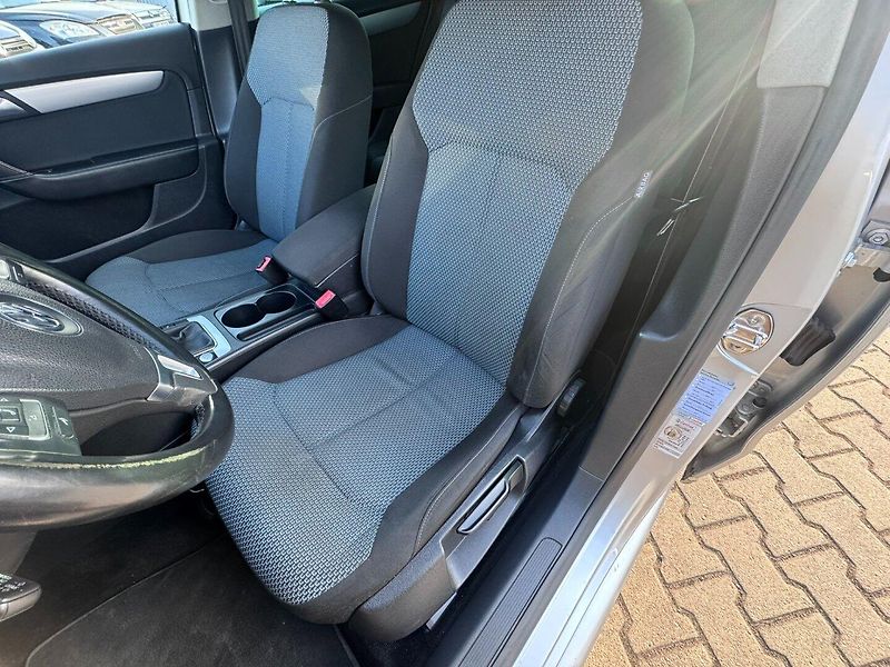 Volkswagen Passat (2012) 1,6 TDI 77 KW KOLA STK - fotka 14 z 46