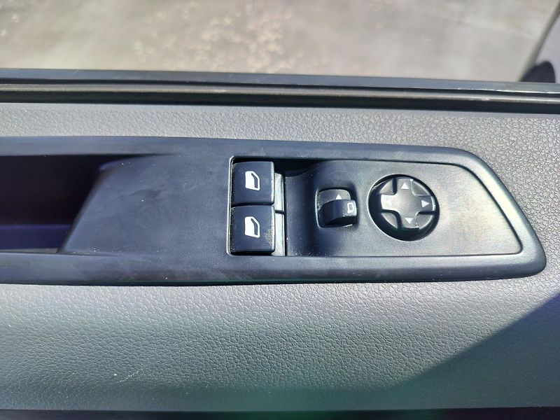 Opel Vivaro 2.0 CDTi, L2, klima - fotka 10 z 25