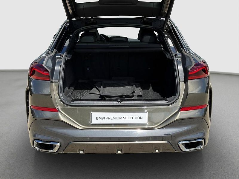 BMW X6 xDrive40i - fotka 20 z 22