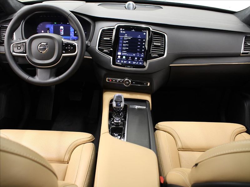 Volvo XC90 2,0 T8 Ultimate B&W Vzduch ČR - fotka 9 z 28