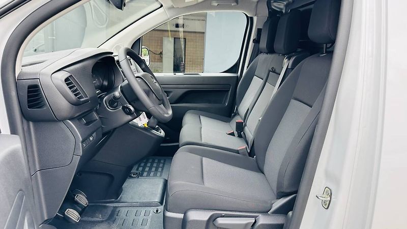Opel Vivaro Van L1H1 (M) 2.0CDTi MT6 106kW - fotka 7 z 24