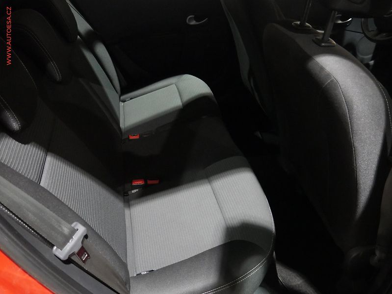 Renault Clio (2012) 1.2, ČR, AC, el. výbava - fotka 15 z 16