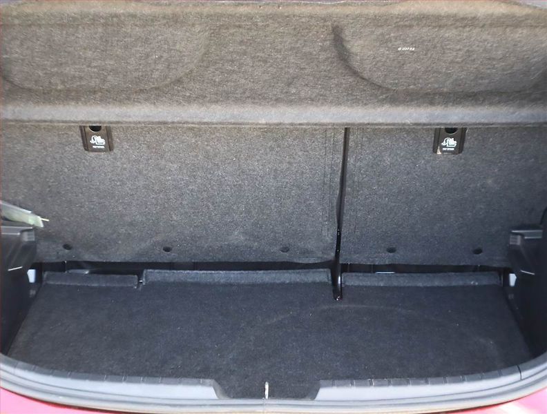 Toyota Yaris (2018) 1.5 Dual VVT-i, Tempomat - fotka 12 z 16