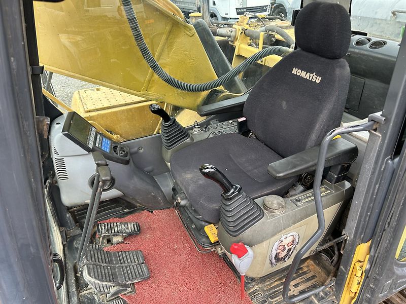 Komatsu (2006) PC210LC-8 - fotka 8 z 13