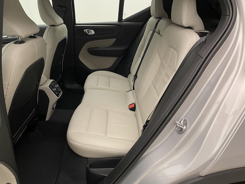Volvo XC40 B4 AWD BRIGHT PLUS 1.MAJ,CZ - fotka 5 z 48