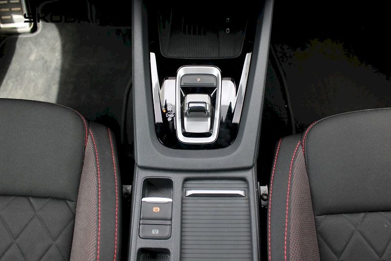 Škoda Octavia (2025) RS 2.0 TSI 195kw DSG - fotka 14 z 25
