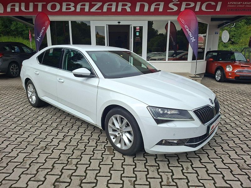 Škoda Superb (2015) 2.0TDI 110kW MAN -NEHAVAROVÁNO - fotka 2 z 47