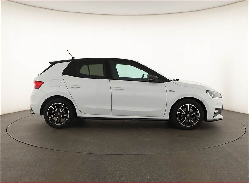 Škoda Fabia (2026) 1.0 TSI, MONTE CARLO, AUTOMAT - fotka 6 z 16