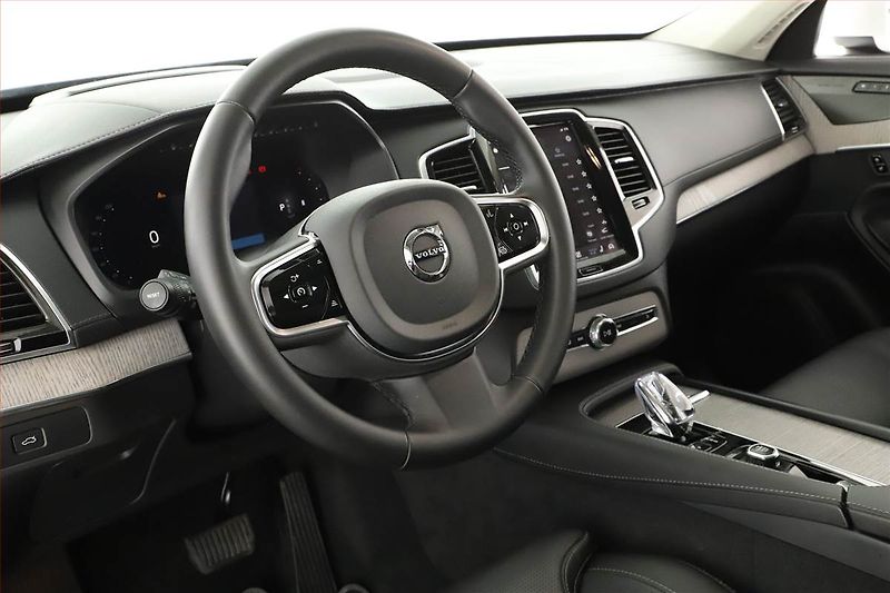 Volvo XC90 (2024) B5 AWD - fotka 14 z 20