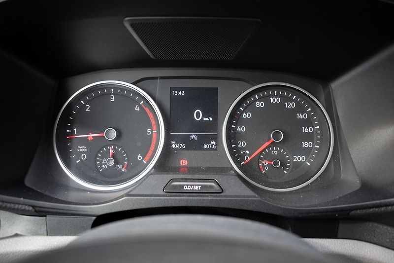 Volkswagen Crafter 2.0 TDI L2H2*DPH*40t.KM* - fotka 12 z 28