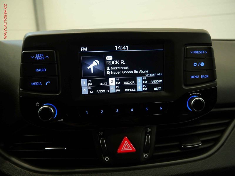 Hyundai i30 (2017) 1.0T-GDi, ČR, AC, temp - fotka 17 z 19