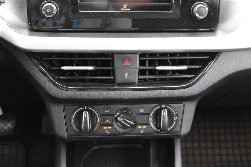 Škoda Scala 1.6 TDI / AMBITION / CZ - fotka 27 z 44