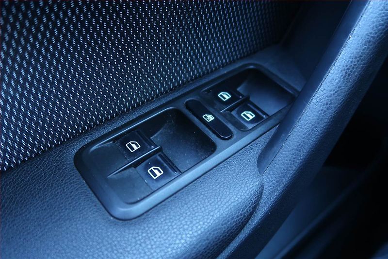 Škoda Yeti (2012) 2.0 TDI, 4X4, Automat - fotka 17 z 18