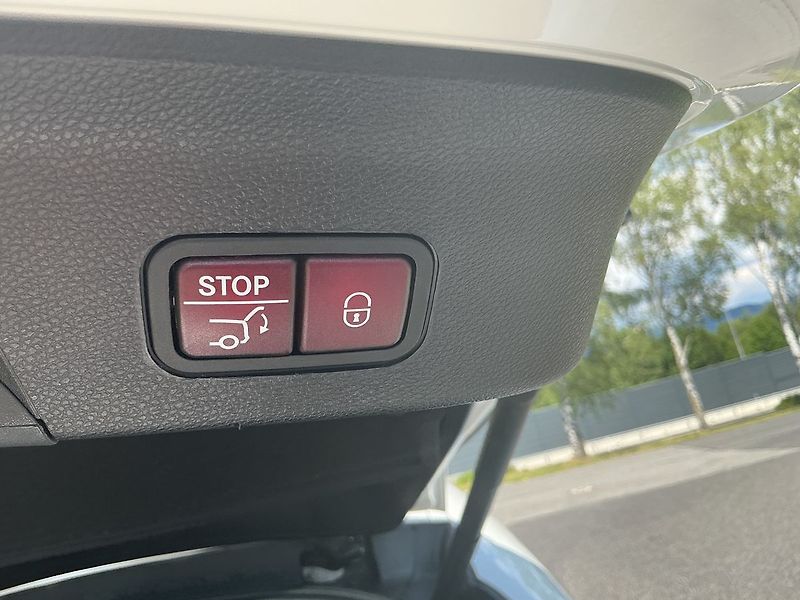 Mercedes-Benz GLE 350 d AMG 4MATIC - fotka 25 z 25