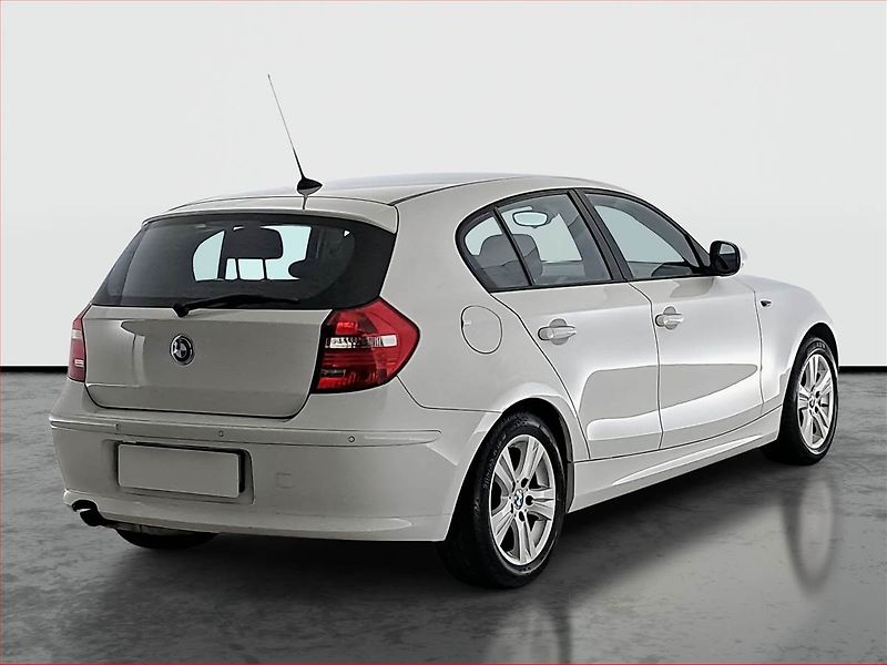 BMW Řada 1 (2011) 116i, Tažné, jezdí výborně - fotka 5 z 16