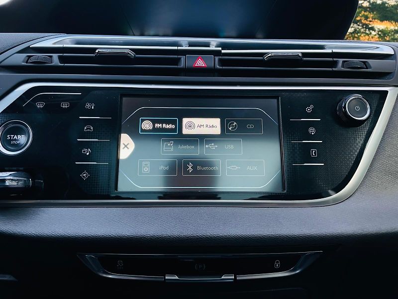 Citroën Grand C4 Picasso 2.0HDi MAN 7MÍST KAMERY TAŽNÉ - fotka 40 z 60