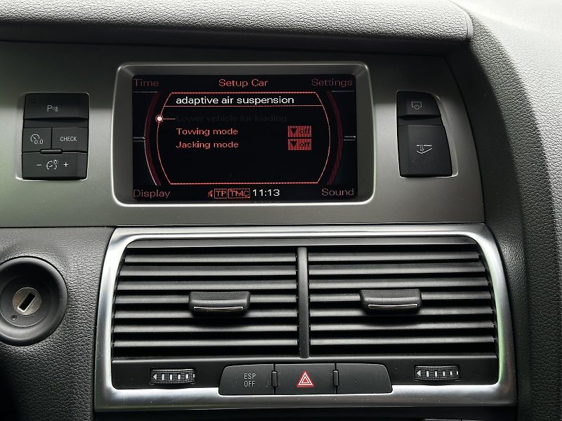 Audi Q7 3.0TDi V6 4x4 Tiptronic 233PS - fotka 35 z 48