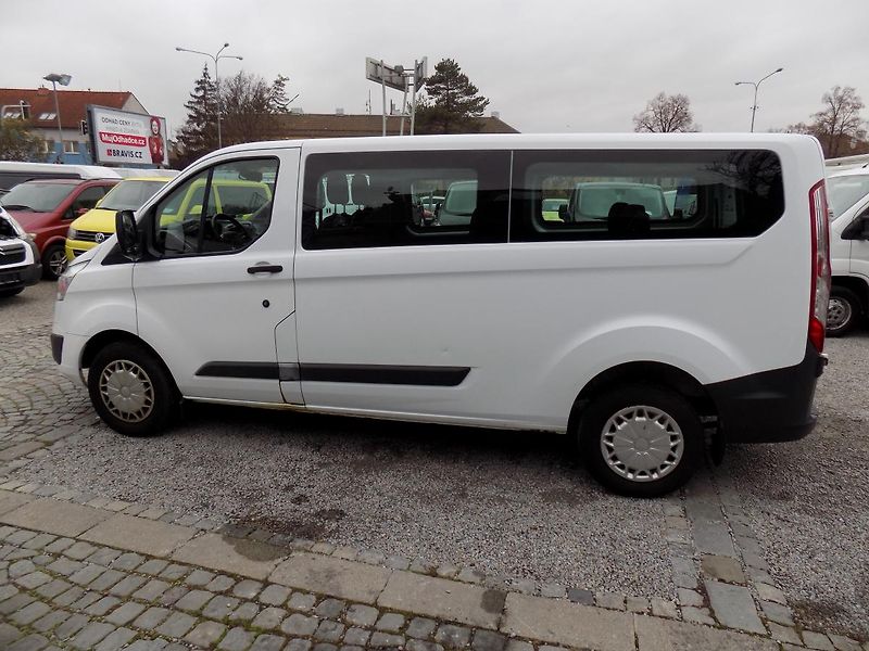 Ford Transit Custom 2,2 TDCI 92 KW L2H1 9 MÍST - fotka 18 z 50