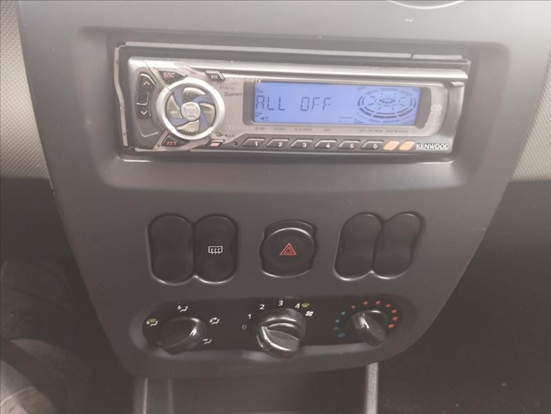 Dacia Sandero 1,4 MPi 55KW - fotka 11 z 12