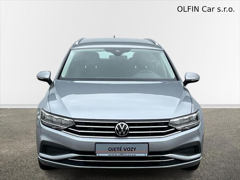 Volkswagen Passat Variant 1,5 TSi 110kW BUSINESS  B8 - fotka 4 z 25