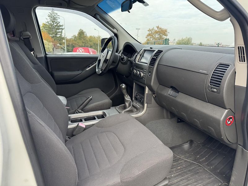 Nissan Pathfinder (2008) 2.5DCI 125kw AT 4x4 - fotka 15 z 24