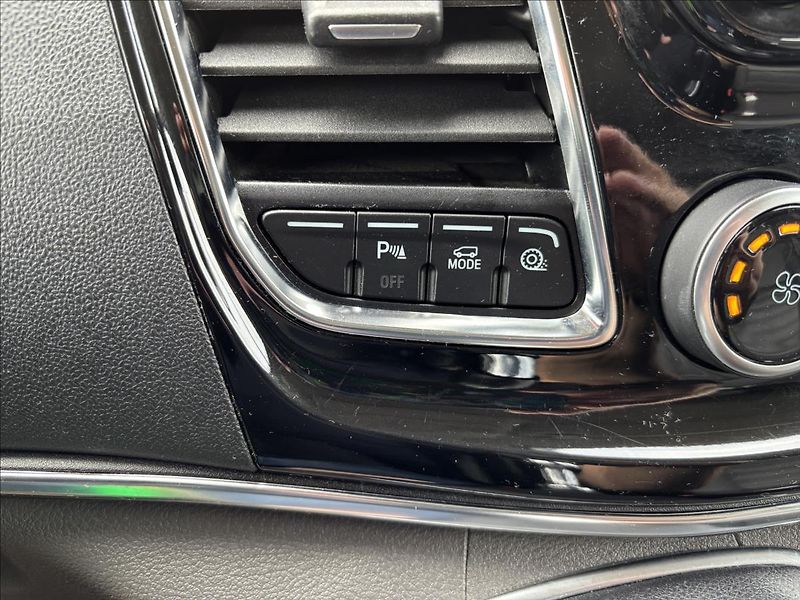 Ford Tourneo Custom 2,0 mHEV 136kW Titanium X L2 - fotka 32 z 45