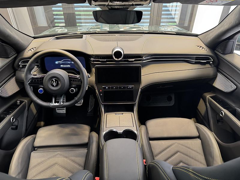 Maserati Grecale (2026) Modena 330HP - Individual  - fotka 13 z 18