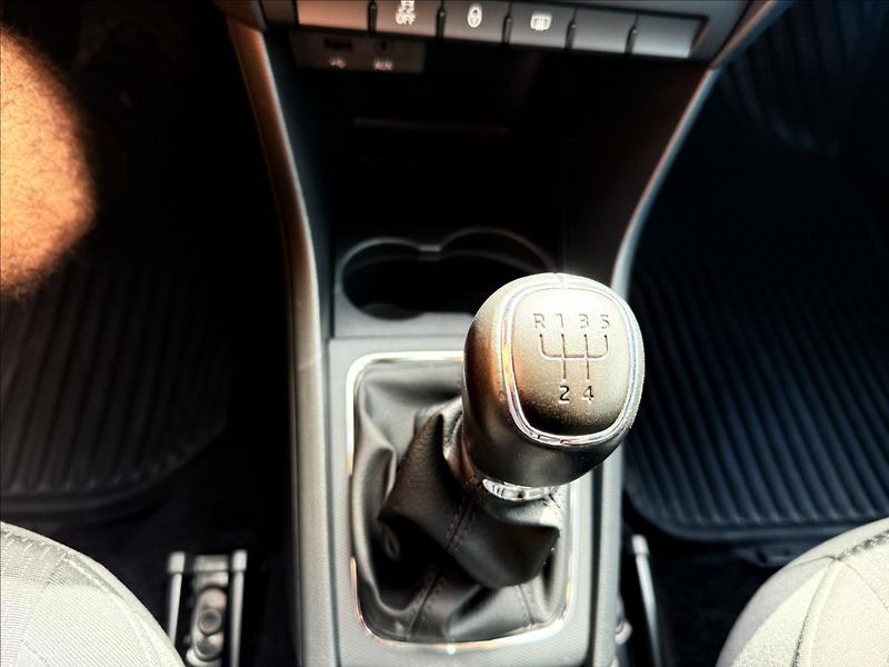 Škoda Rapid 1,2 TSi - fotka 15 z 26
