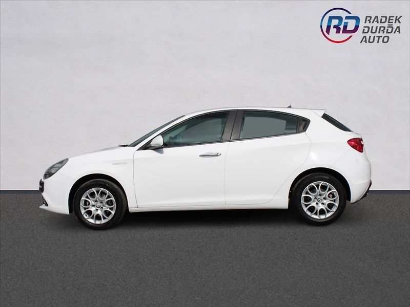 Alfa Romeo Giulietta 1,4 TB  NOVÉ V ČR,1.MAJITEL - fotka 8 z 29