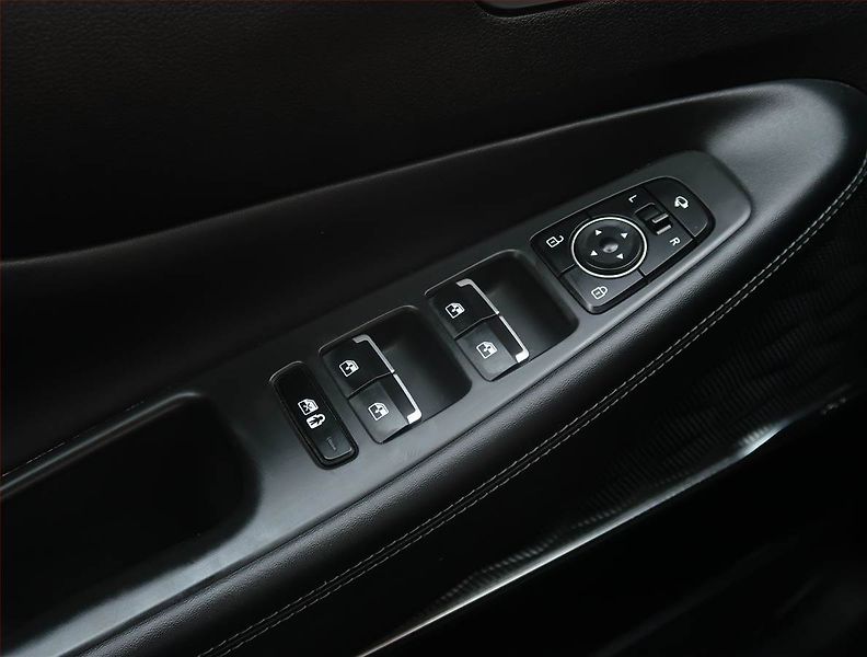 Hyundai Santa Fe (2021) 2.2 CRDi - fotka 21 z 32