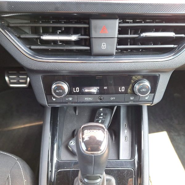 Škoda Kamiq (2021) 1.0 TSI / 81 kW / 7DSG / Style - fotka 19 z 34
