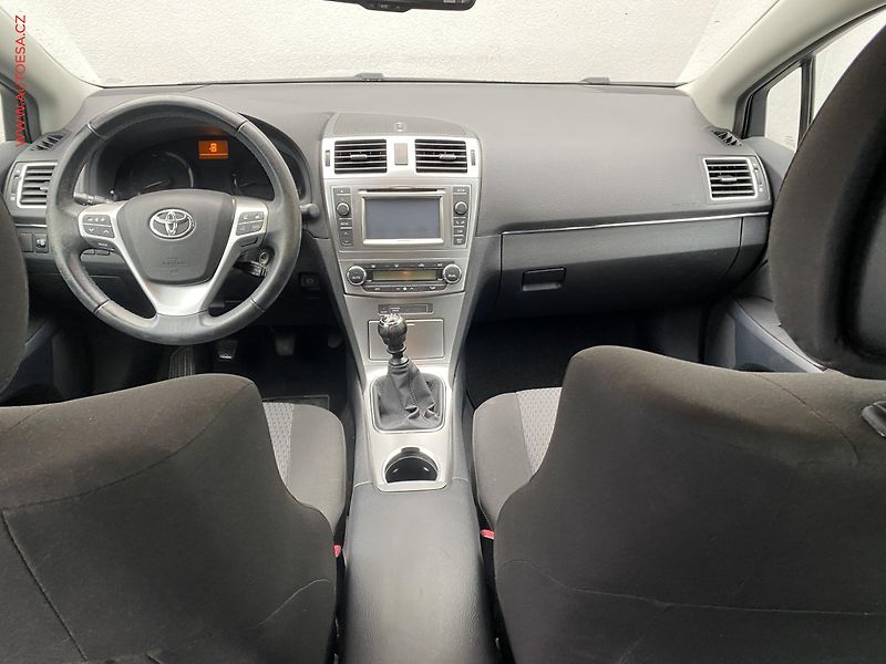 Toyota Avensis (2012) 1.8 VVT-i, +kola - fotka 8 z 19