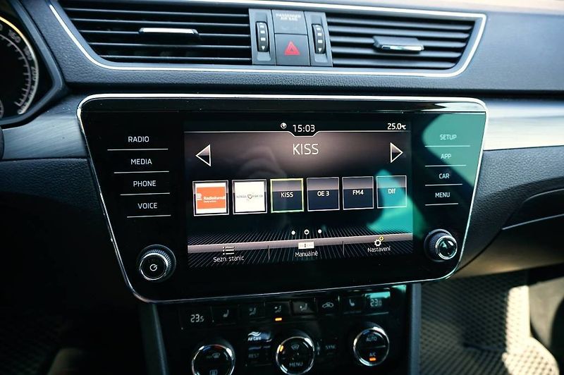 Škoda Superb (2018) STYLE 2,0 TSI 162 kW - fotka 50 z 58