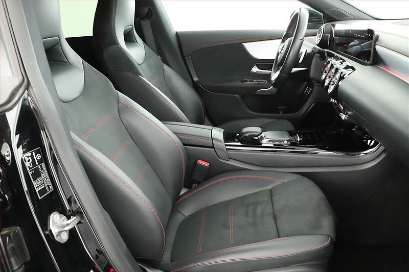 Mercedes-Benz CLA (2021) 200 - fotka 7 z 21