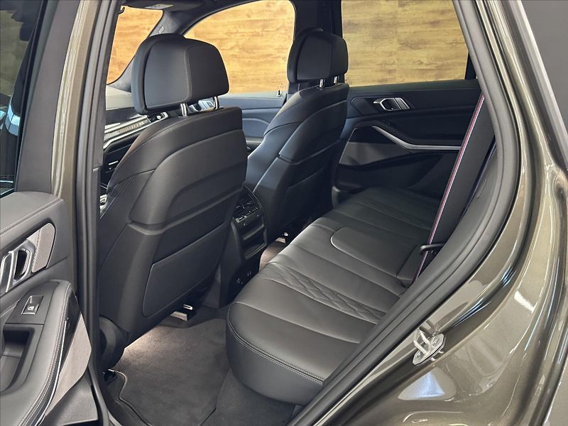 BMW X5 40d M-SPORT VZDUCH ZÁRUKA - fotka 12 z 37