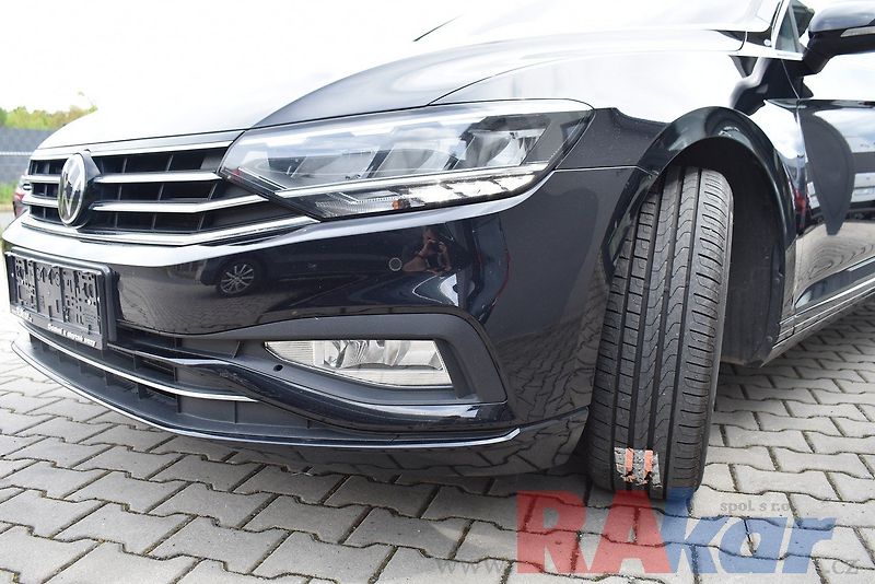 Volkswagen Passat Variant (2023) Business 2,0 TSI automat - fotka 26 z 34