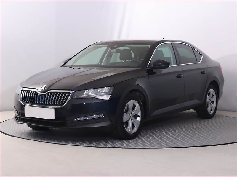 Škoda Superb (2022) Ambition 2.0 TDI, Serv.kniha - fotka 2 z 22