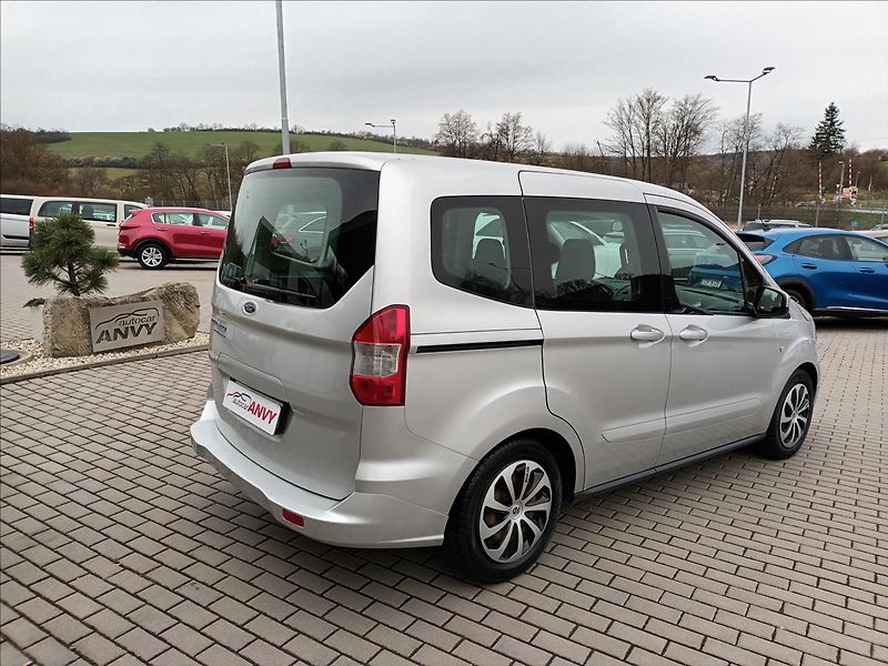 Ford Tourneo Courier 1,5 TDCI,ČR,SERVISKA,ROZVODY - fotka 5 z 37