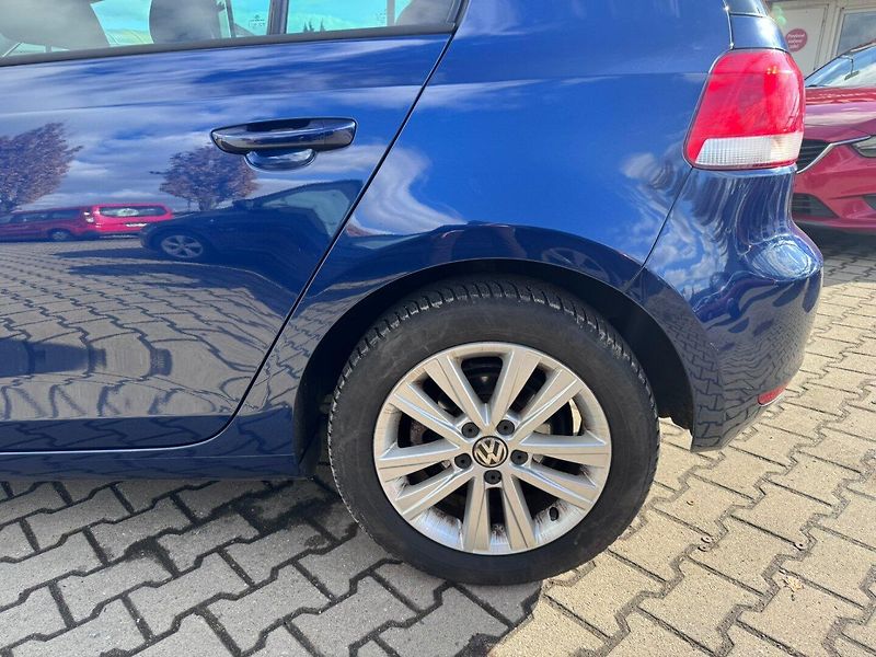Volkswagen Golf (2011) STYLE 1,2 TSI 63 KW STK TAŽNÉ - fotka 16 z 50