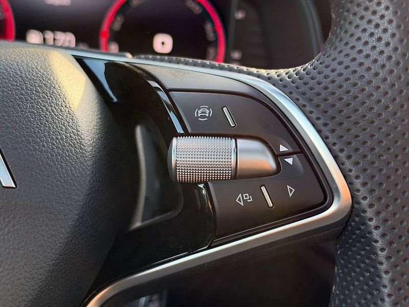Škoda Kamiq Monte Carlo 1,0 TSI 85 kW 6° M - fotka 25 z 32